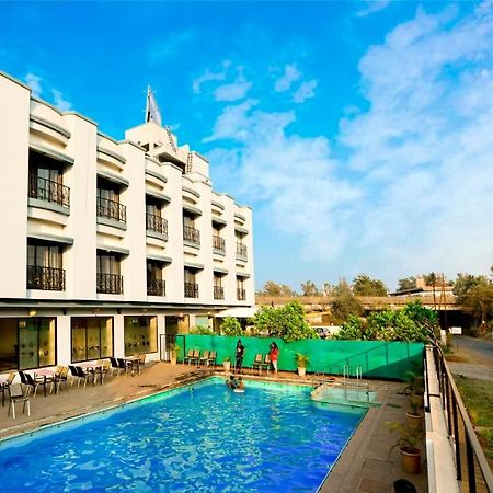 לונבלה Hotel Aristro מראה חיצוני תמונה