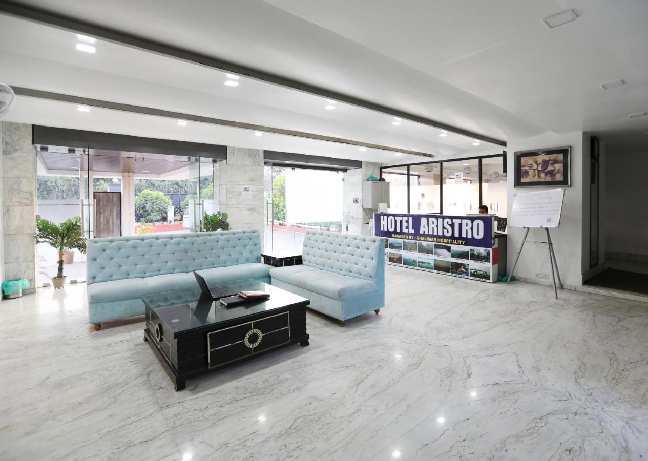 לונבלה Hotel Aristro מראה חיצוני תמונה