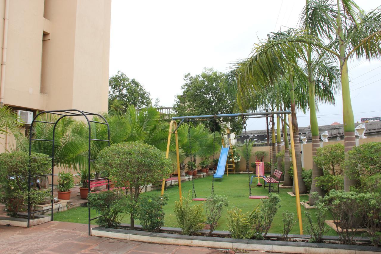 לונבלה Hotel Aristro מראה חיצוני תמונה