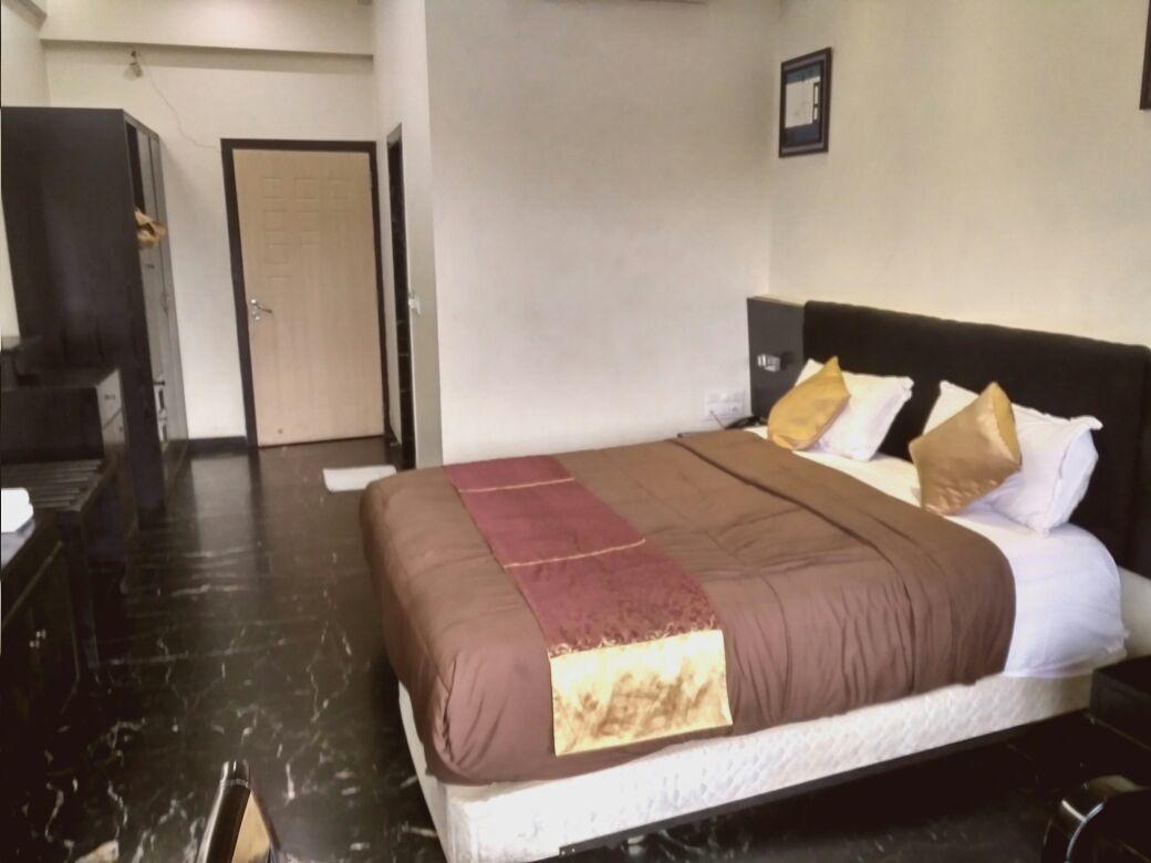 לונבלה Hotel Aristro מראה חיצוני תמונה